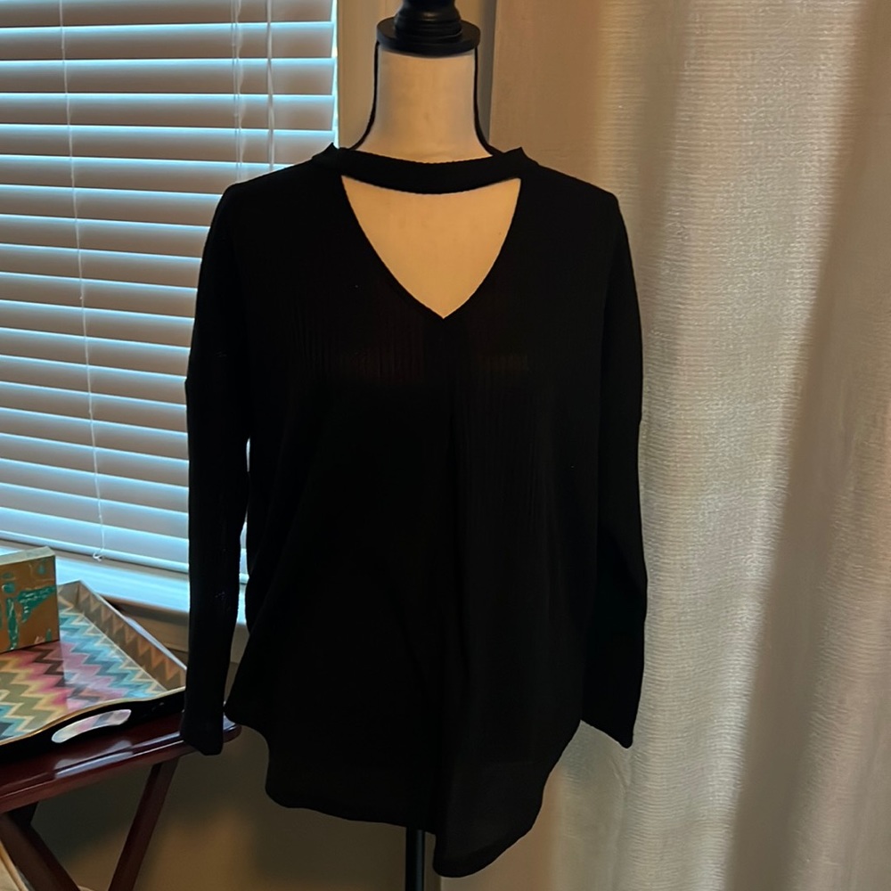 SIMPLY NOELLE Black V-Neck Long Sleeve